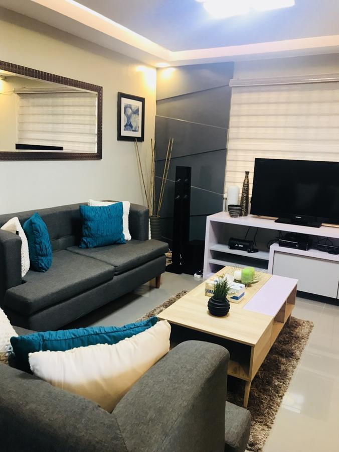 Hillary Timog Park Homes Ángeles Exterior foto